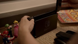 New Nintendo Switch model with improved battery announced